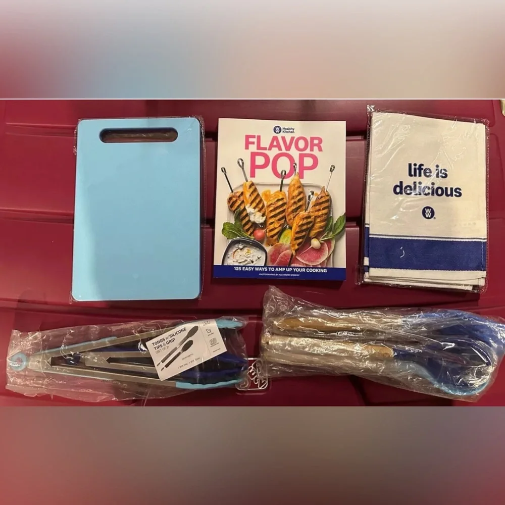 WEIGHT WATCHERS Cooking Utensils, Dish Cloths, Cutting Boards & Cook Book
